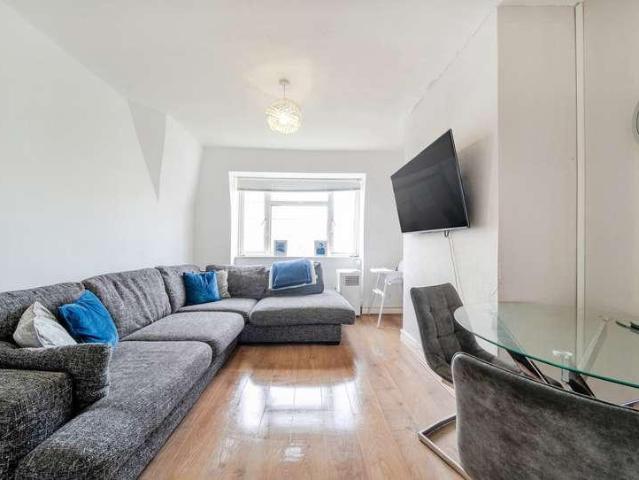 Flat for sale in London Borough of Merton, Greater London