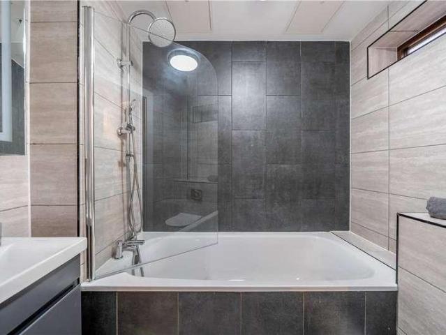 Flat for sale in E12, London