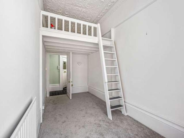 Flat for sale in Aldrington