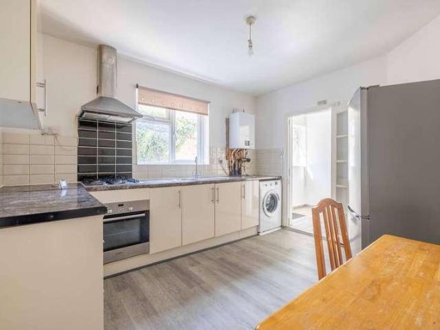 Flat for sale in Slough