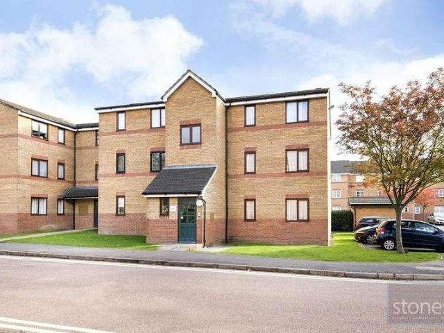 Flat for sale in Golders Green, Greater London