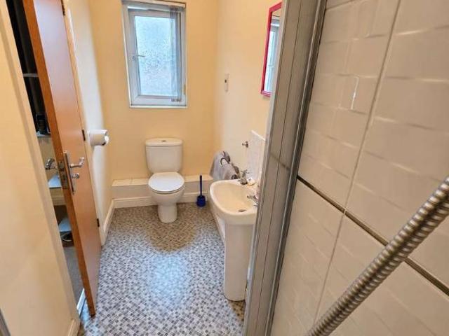 Flat for sale in Old Trafford, Trafford