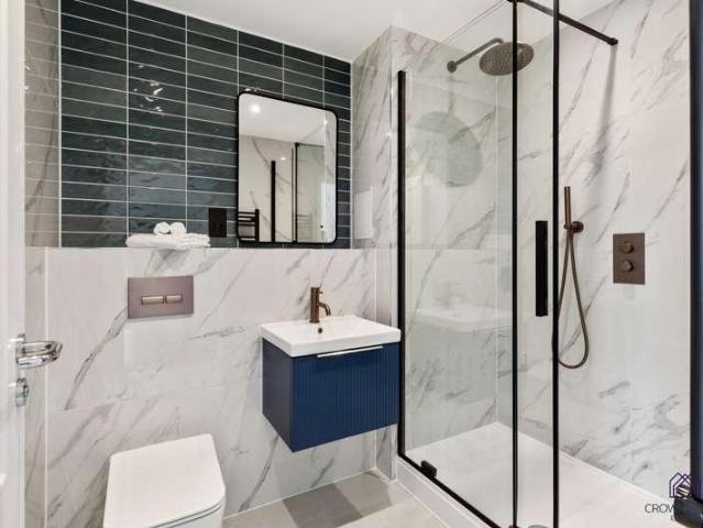 Flat for sale in Wealdstone, Greater London