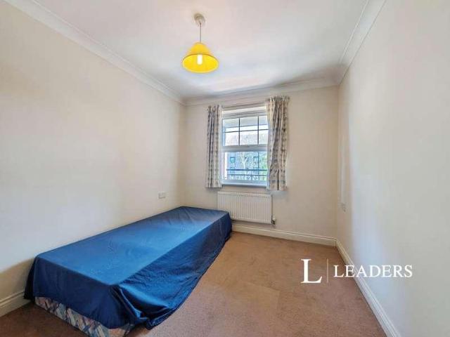 Flat for sale in Westwood Park, City Of Southampton