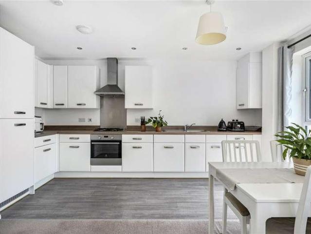 Flat for sale in Coley Park, Reading