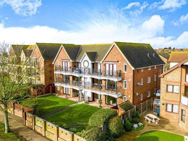 Flat for sale in North Shoebury, Alton Barnes