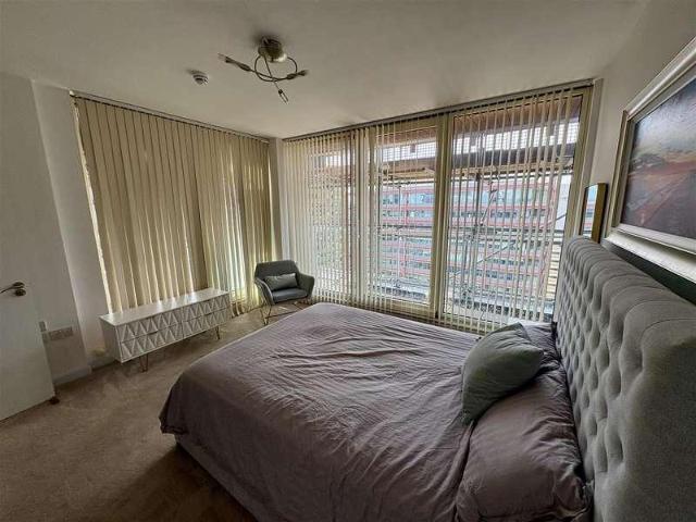 Flat for sale in City Centre, Georgia