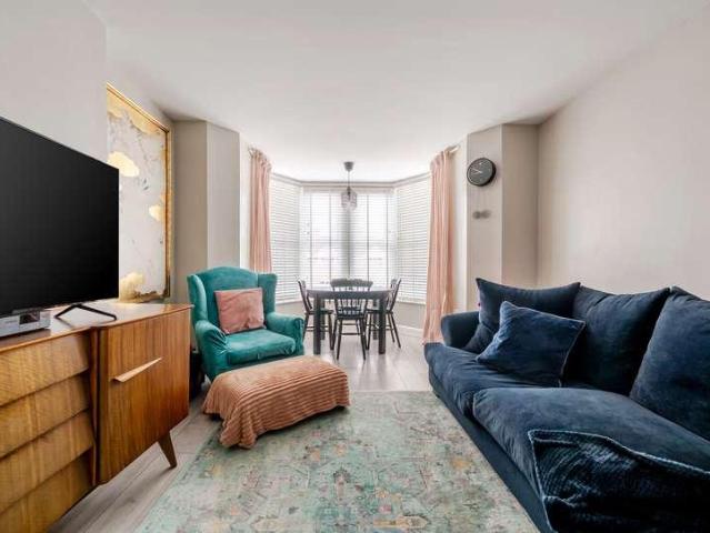 Flat for sale in Feckenham, City Of Bristol