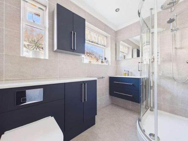 Flat for sale in Findon Valley, Worthing