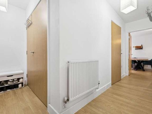 Flat for sale in Bromley-by-Bow, Poplar Grove