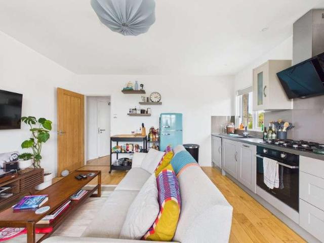 Flat for sale in West Worthing, Worthing