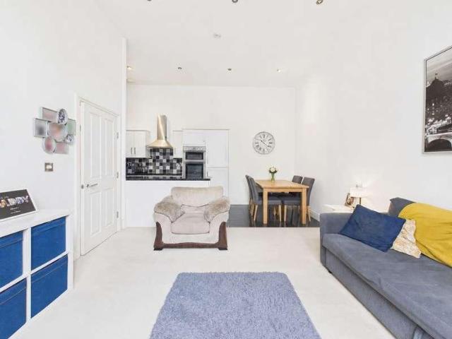 Flat for sale in Clevedon, North Somerset