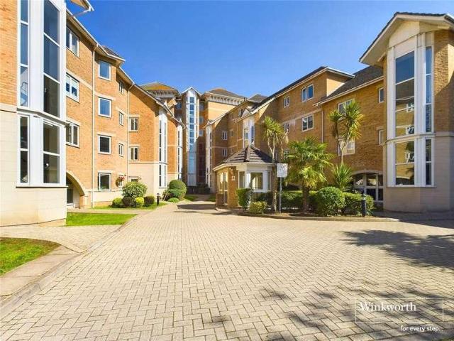 Flat for sale in Newtown, Reading