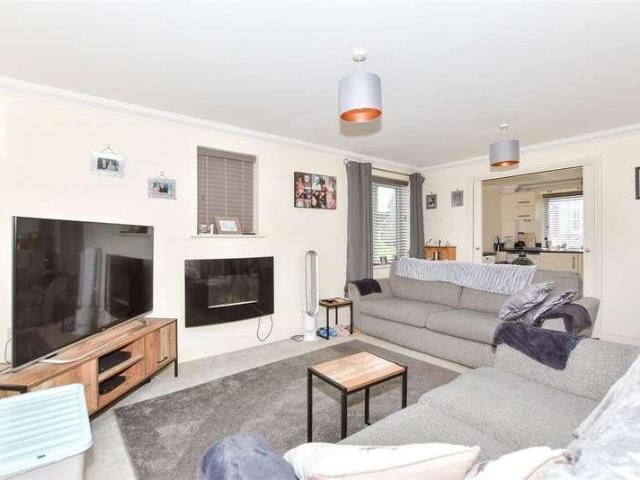 Flat for sale in Hawkinge, Folkestone