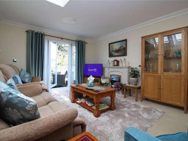 Flat for sale in Old Milton, Ashurst Bridge