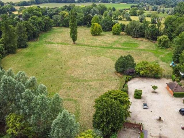 Flat for sale in Fordham Heath, Essex