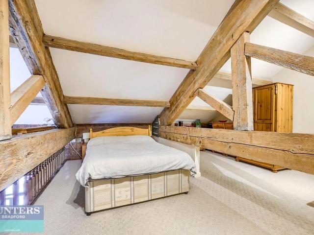 Flat for sale in West Yorkshire