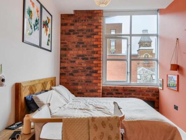 Flat for sale in Georgia, Greater Manchester