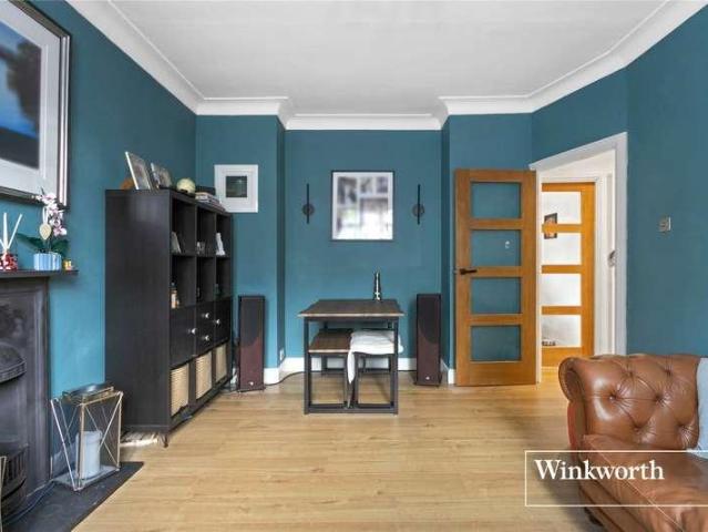 Flat for sale in High Barnet, Greater London