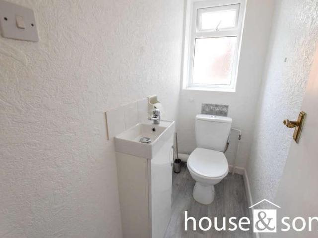 Flat for sale in Bournemouth
