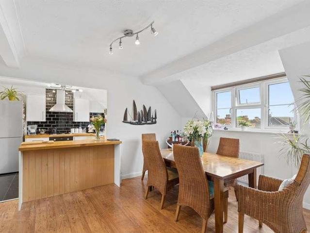 Flat for sale in Kingsdown Park, The Bridge