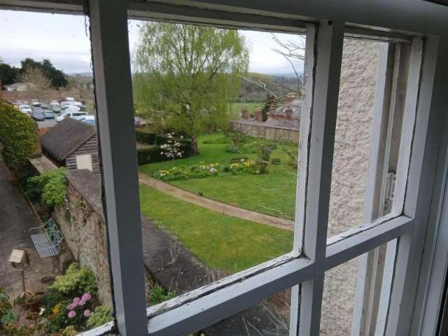 Flat for sale in Ludlow, Shropshire