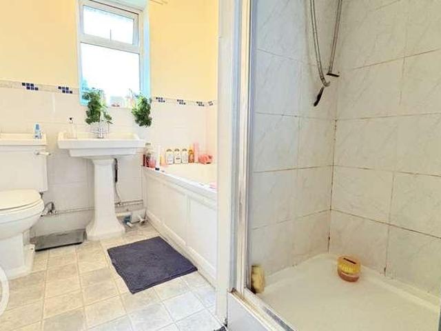 Flat for sale in King's Walden, Hertfordshire