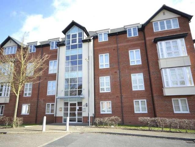 Flat for sale in Feckenham, City Of Bristol