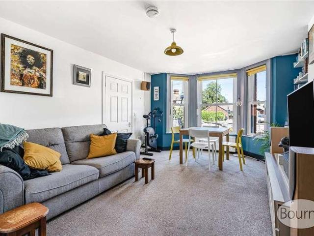 Flat for sale in Horsell, Woking