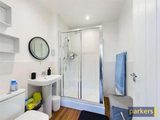 Flat for sale in Reading