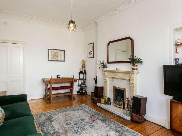 Flat for sale in Leith Links, Leith