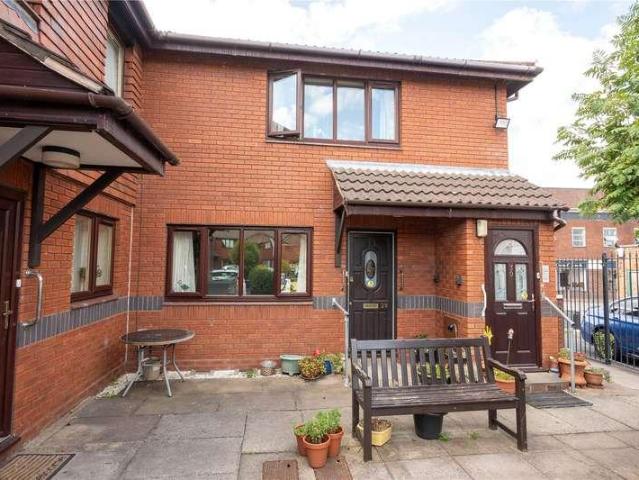 Flat for sale in Baswich, Staffordshire
