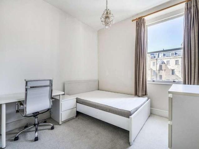 Flat for sale in Widcombe, Bath