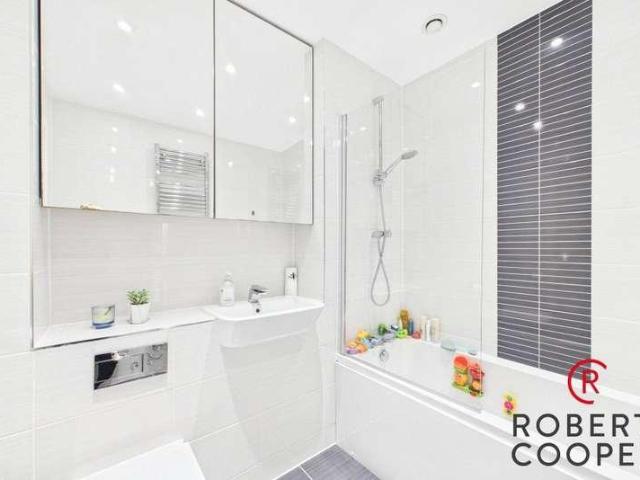 Flat for sale in Greater London