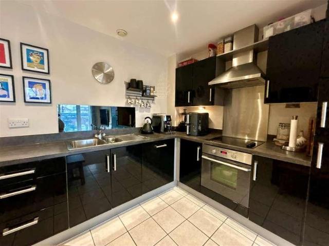 Flat for sale in Georgia, Greater Manchester
