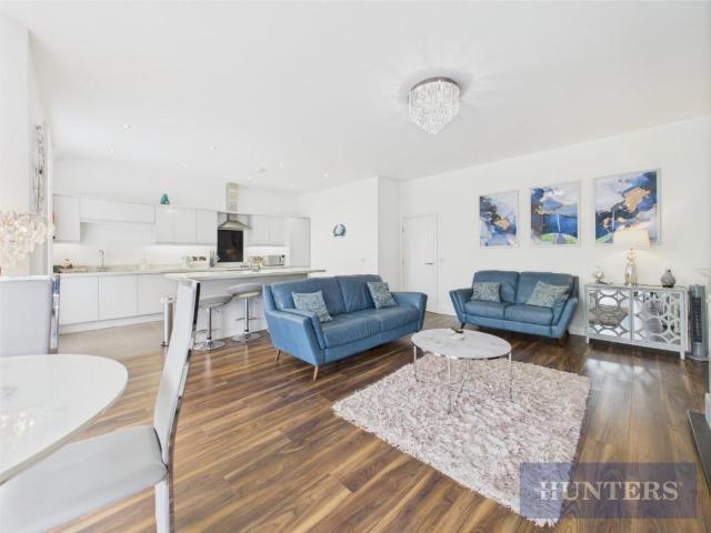 Flat for sale in South Cliff, Kepwick