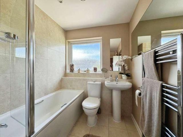 Flat for sale in Binfield