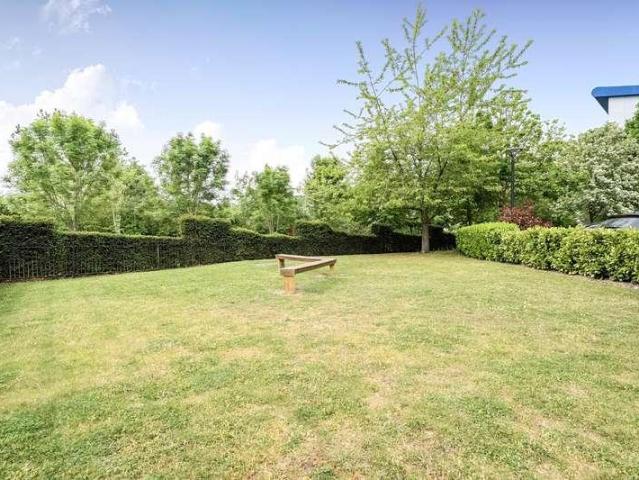 Flat for sale in Newtown, Reading