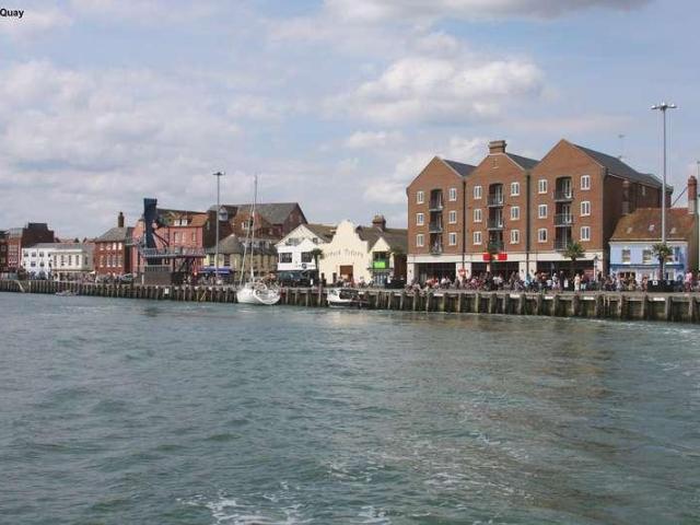Flat for sale in Poole