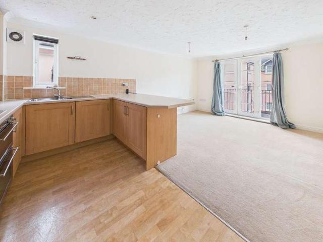 Flat for sale in Sidford, Budlake