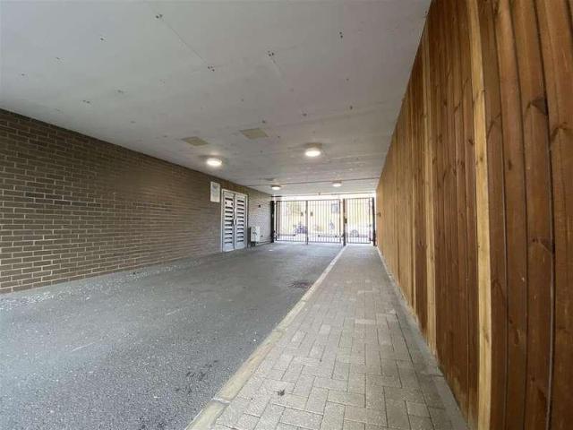 Flat for sale in Hammersmith, Greater London