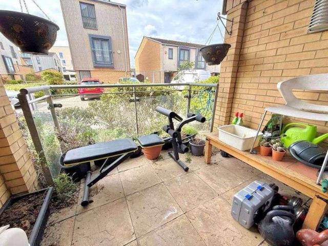 Flat for sale in Woodside Estate, Houghton Regis