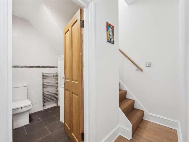 Flat for sale in London Borough of Merton, South Wimbledon