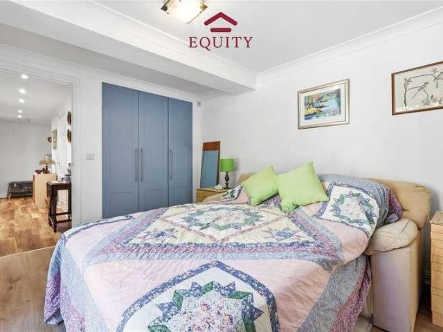 Flat for sale in Greater London