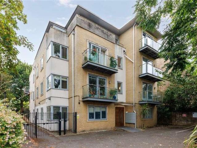 Flat for sale in Greater London