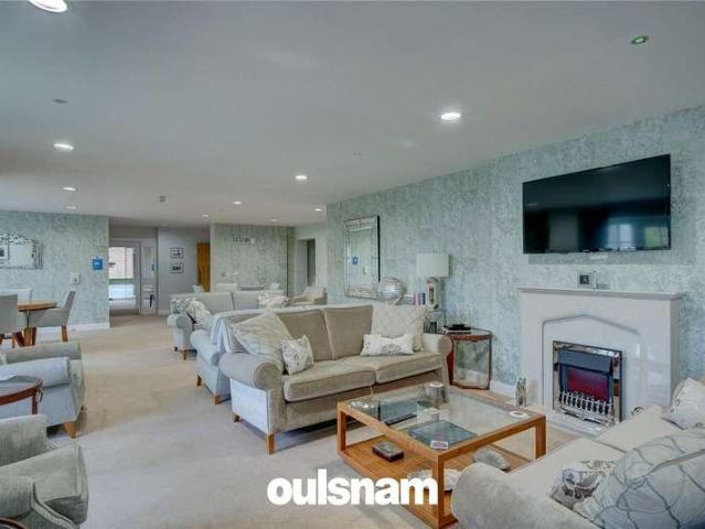 Flat for sale in Stirchley, West Midlands