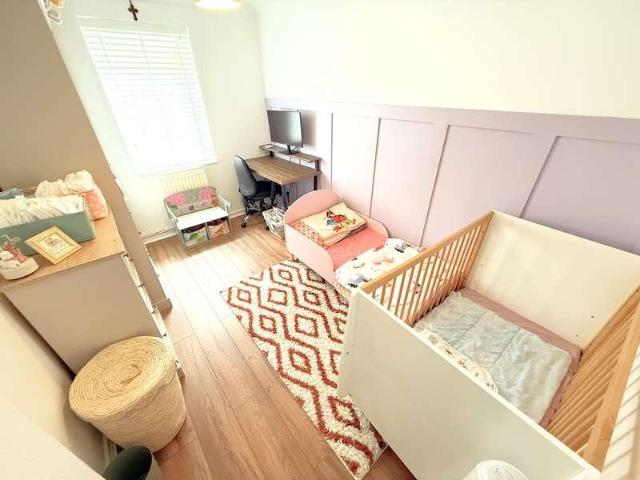 Flat for sale in East Barnet, Greater London