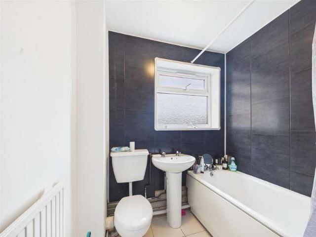 Flat for sale in Liscard, Wirral