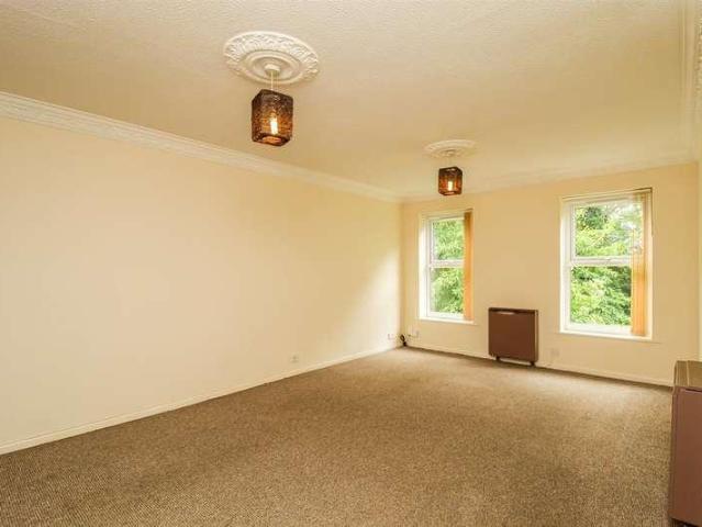 Flat for sale in Eastmoor, Heath