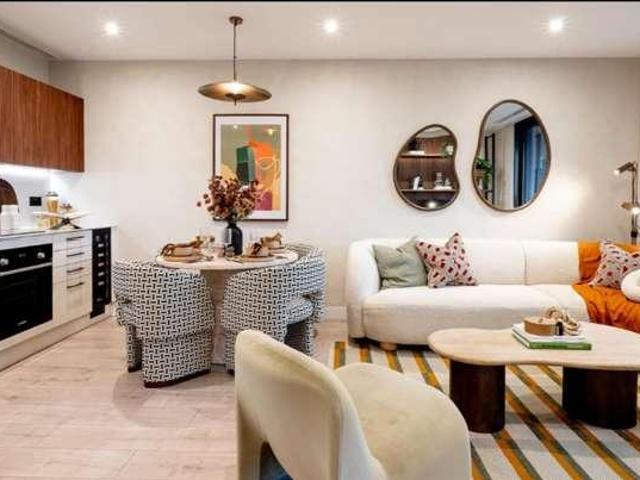 Flat for sale in Old Kent Road, Greater London